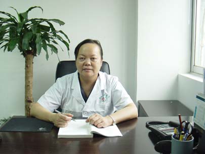 现在新东方医院指导工作的湘雅医生吴好捷教授